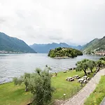 Lake Como Studio With Balcony And Private Parking