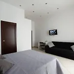 Toledo Jacuzzi Appartment
