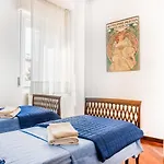 Casa Blu Apartment With Private Parking And Balconies