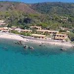 Baia Paraelios Resort
