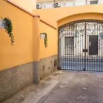 Lemon Apartments