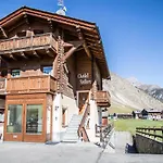 Chalet Sisters