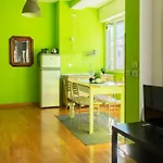 Joivy Vibrant Studio Near Train Station