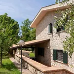 Villa Il Casolare By Interhome