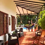 Hermosa Finca 