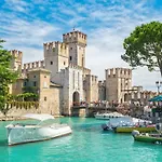 Casa Di Luce - Happy Rentals