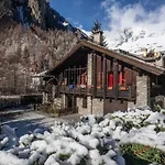 Spacious Chalet Low-Cost For A Group Holiday