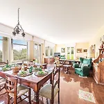 Villa Elisa Con Piscina By Wonderful Italy