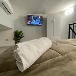Mary House Spacca Napoli