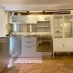 Fascinating Central Hideaway In A Physicist'S Home