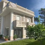 Crialesi Boutique Rooms