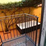 Ripa Garden Room And Suite