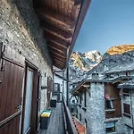 L'Atelier Du Temps - Genzianella Apartment