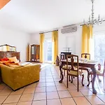 Vomero Family Apartment By Wonderful Italy