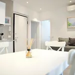 The Bell Tower Apartment - Bellagio Center