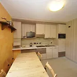 Baita Carosello Apt 4 By Livigno Accomodation
