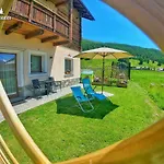 Al Bait Da Valeriano By Livigno Accomodation