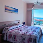 Tamarhouse Sperlonga Casa Noemi