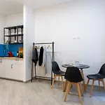 Cool And Stylish City Apartment - Wifi