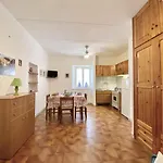 Holidaycasa Isabel - In Pieno Centro Storico