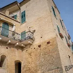 La Loggia Della Gatta