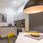 Tram Apartment For 4 Guests