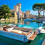 Villa Fiorita Apartments - Happy Rentals