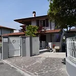 Villa Fiorita Apartments - Happy Rentals