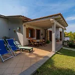Apartment In Villa 2 To 4 Persons With Large Garden 