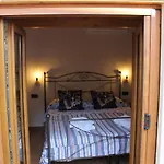 Affittacamere Panti - Room & Breakfast