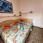 Azzurro Apartment
