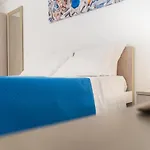 Adelina E Guendalina'S Place