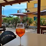 Ombra Verde Resort Rooms & Apartments