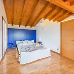 Villa Vittoria Con Piscina E Vista Lago By Wonderful Italy