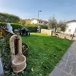 Jolie Maison De Garde