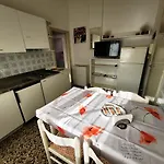 Azzurro Apartment