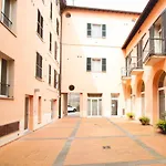Le Mura Apartment By Tuscanywego