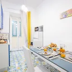 Brezza Marina-Authentic Sorrento Flat By The Beach