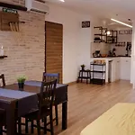 Manhattan House