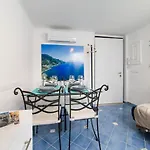 Charming Accomodation In The Village Of Albori