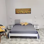 Oroblu Apartments