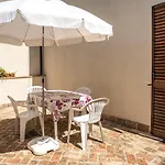 N011 - Numana, Nuovo Bilocale Con Giardino