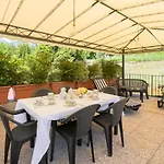 Modern Apartment With 2 Bedrooms Casa Perla By Vacavilla