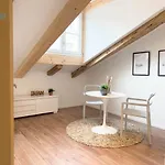 Gozzi 4 Tirabora Short Rent