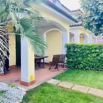 Villa Claudia A 400M Dal Mare