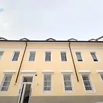 Gozzi 4 Tirabora Short Rent