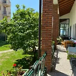 Casa Vacanze Gabbianella Villa Con Giardino Lungolago Maderno