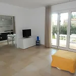 S017 - Sirolo, Nuovissimo Trilocale In Pietra Con Giardino Sx