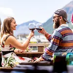 Mont Chalet Nevada Hotel & Spa