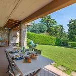 Casa Alba Con Giardino E Patio By Wonderful Italy